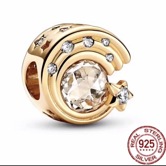 NWOT Gold Sparkling Shooting Star Charm Sterling Silver 925 - Picture 1 of 16